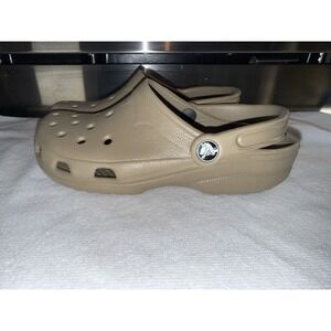 Crocs Womens Size 6/7 (Men’s Size 4/5) Clogs Slip On Shoes Brown Comfort